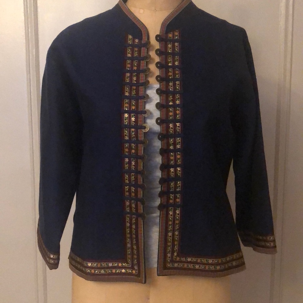 Beautiful!!Embroidered Mandarin Collared Jacket - image 1